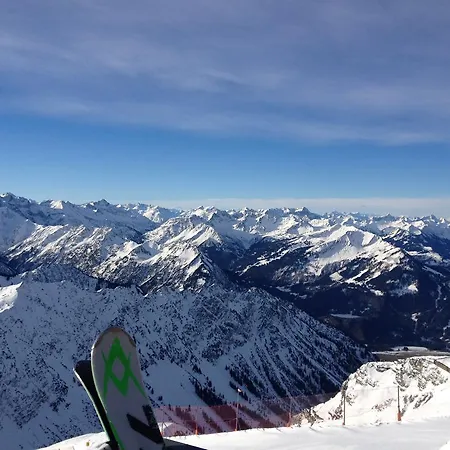 Апартаменты Hislar's Hues *